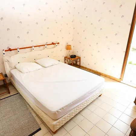 Holiday home St Cyprien Maison De 6 Personnes Clim